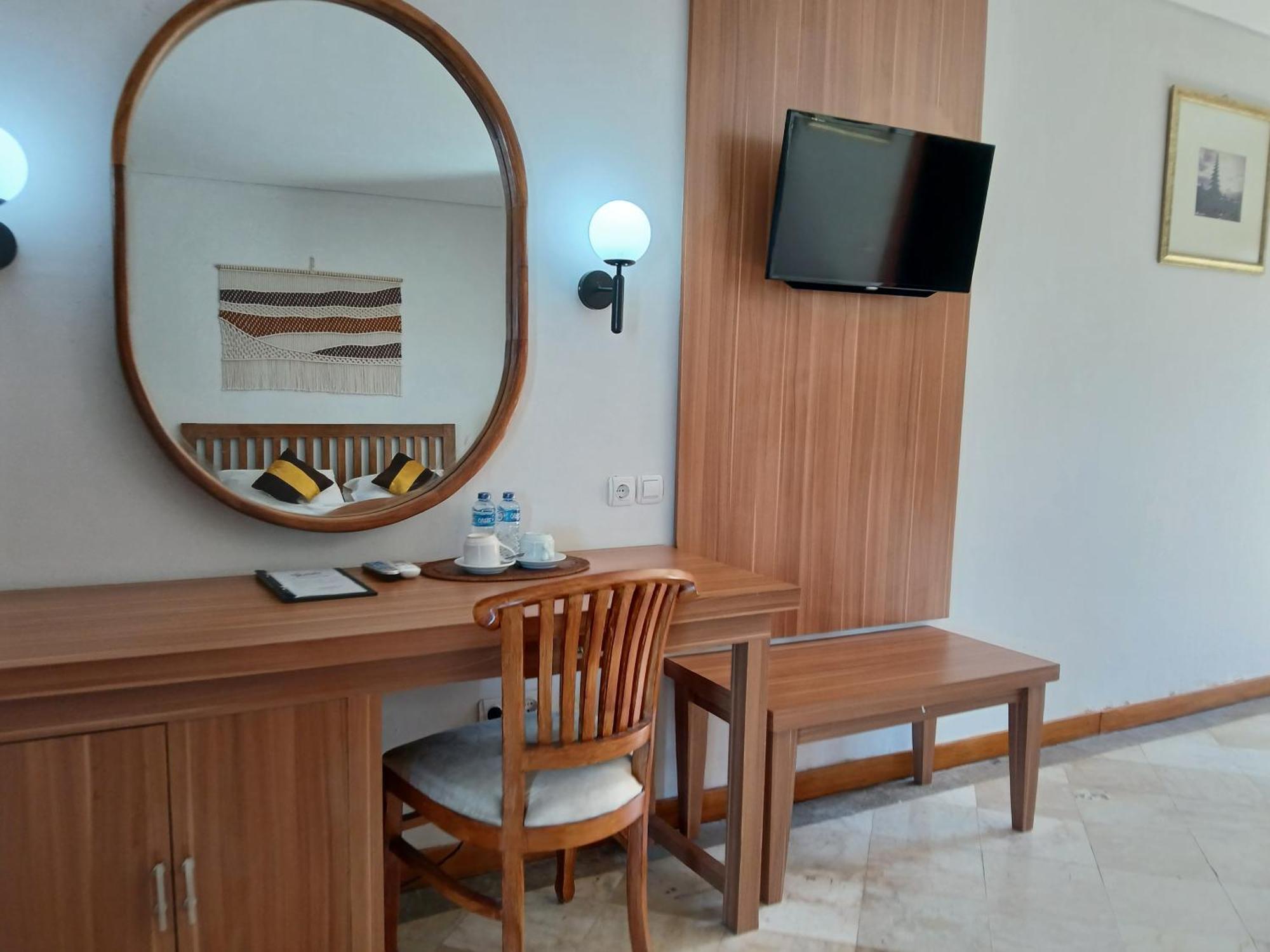 Nirmala Hotel Jimbaran Exterior photo