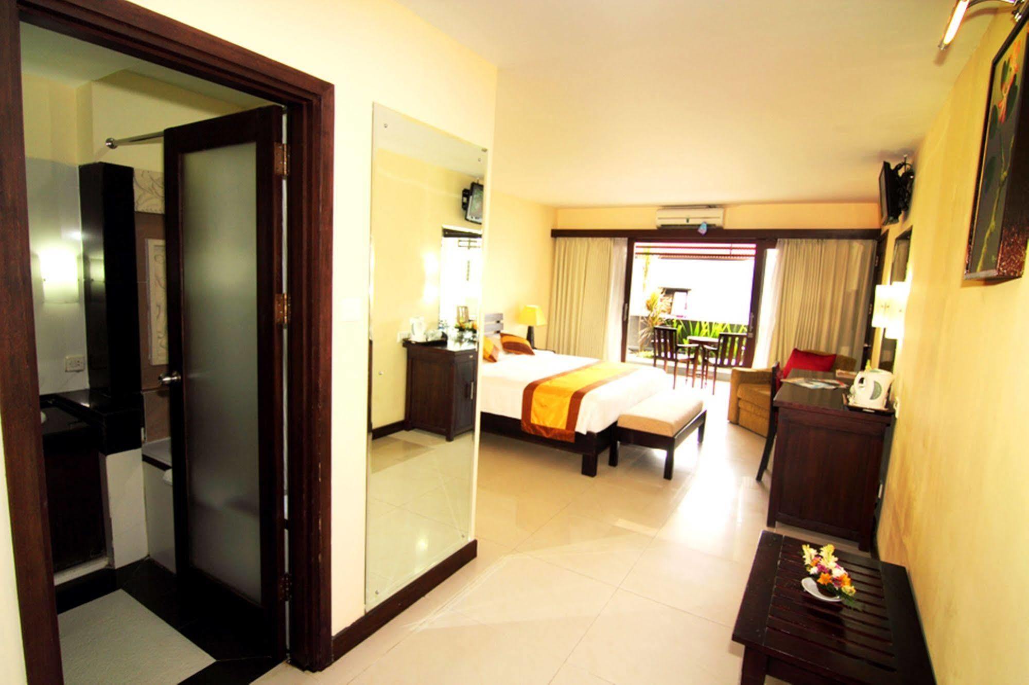 Nirmala Hotel Jimbaran Exterior photo